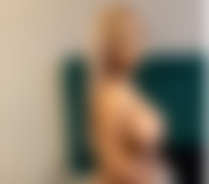Escorts West London Hounslow - Photos for Hi guys Iβm Emma call me for service or text me π